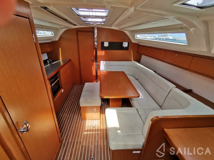 Bavaria 41 Cruiser - Yacht Charter Sailica