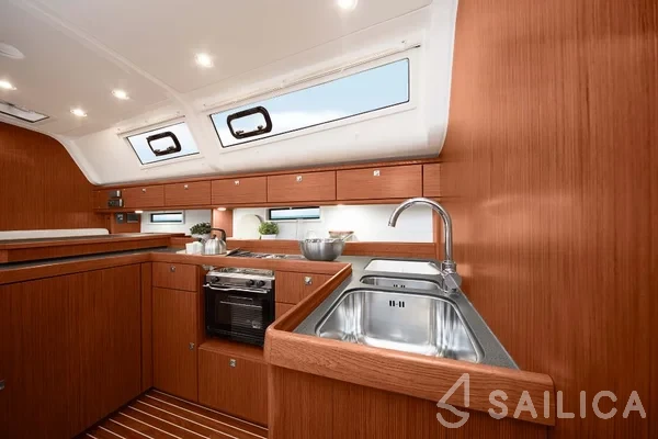 Bavaria 51 Cruiser - Yacht Charter Sailica