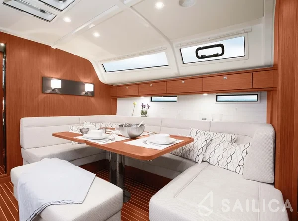 Bavaria 51 Cruiser - Yacht Charter Sailica