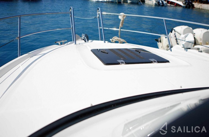 Bavaria S29 - Yacht Charter Sailica
