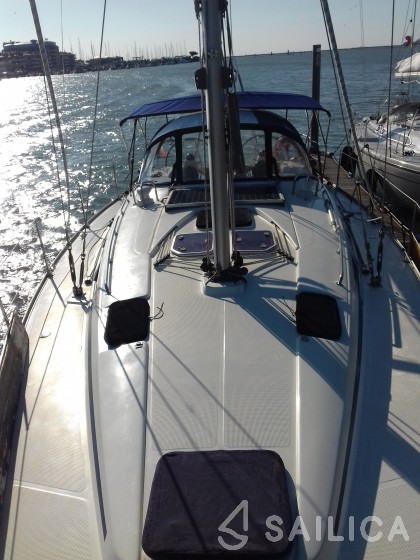 Bavaria Sport 400 - Yacht Charter Sailica