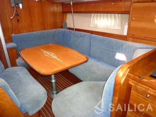Bavaria Sport 400 - Yacht Charter Sailica