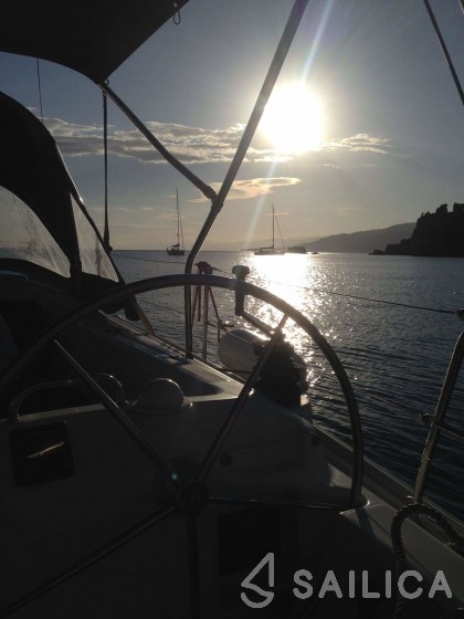 Cyclades 39 - Yacht Charter Sailica