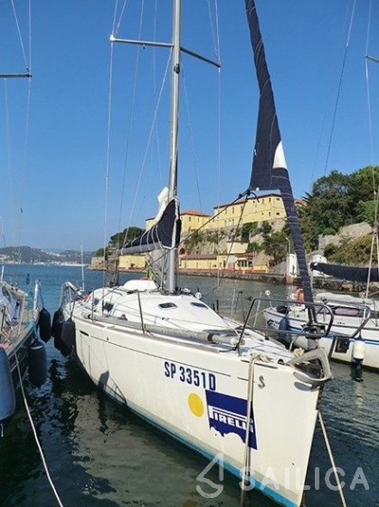 First 36 - Yacht Charter Sailica