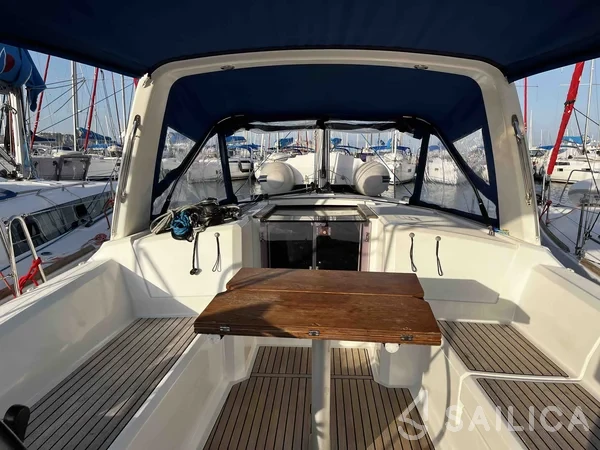 Oceanis 35.1 - Yacht Charter Sailica