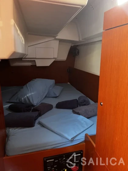 Oceanis 35.1 - Yacht Charter Sailica