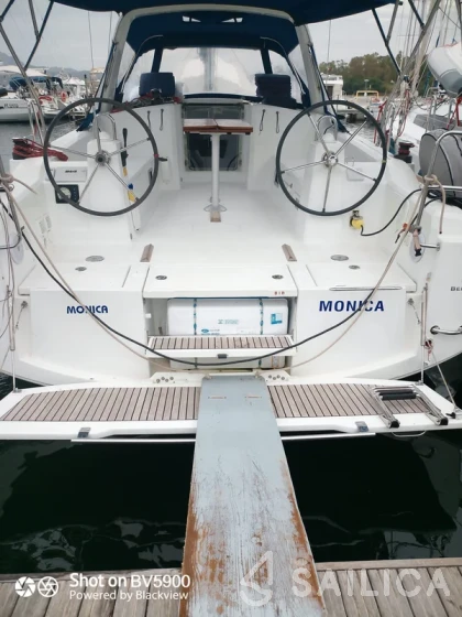 Oceanis 38 - Yacht Charter Sailica