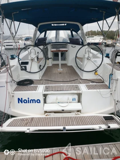 Oceanis 38.1 - Yacht Charter Sailica
