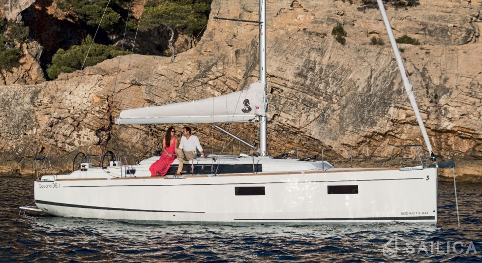 Oceanis 38.1 - Yacht Charter Sailica