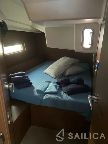 Oceanis 40.1 - Yacht Charter Sailica