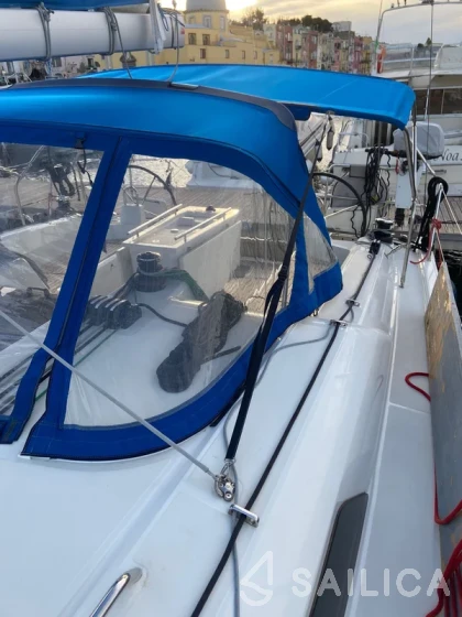 Oceanis 40.1 - Yacht Charter Sailica