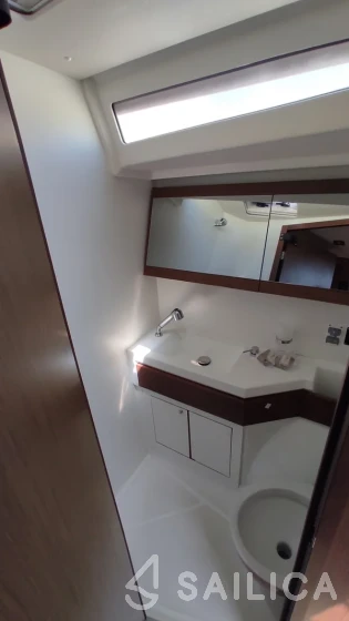 Oceanis 46.1 - Yacht Charter Sailica
