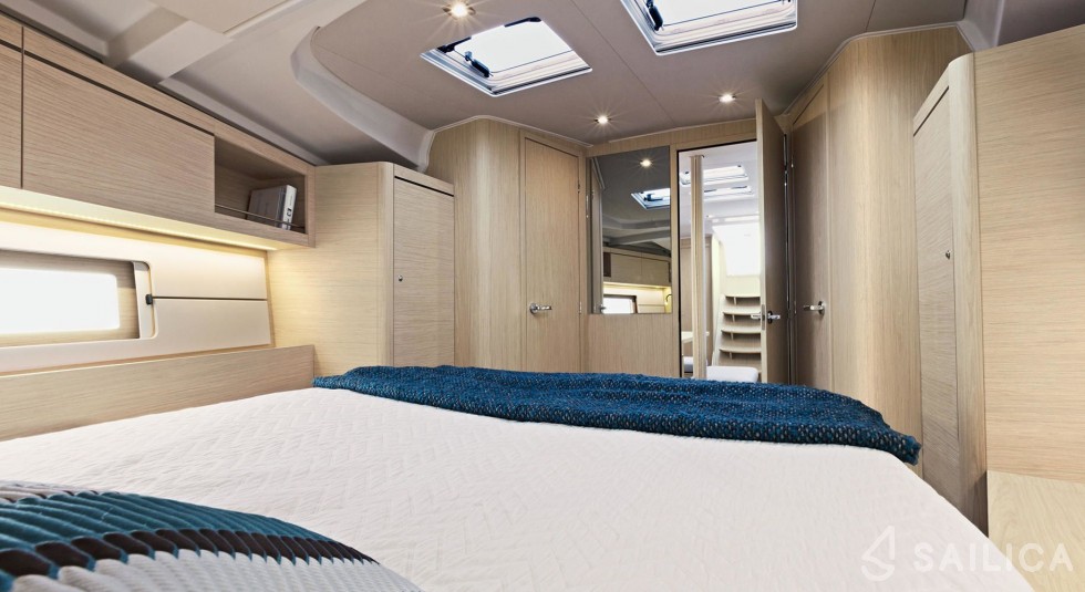 Oceanis 46 - Yacht Charter Sailica