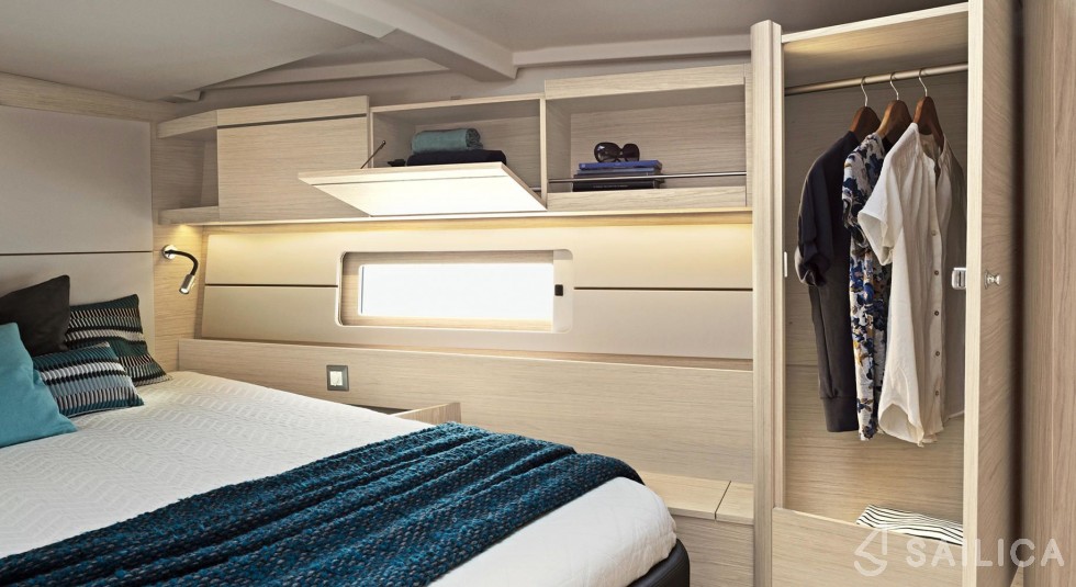 Oceanis 46 - Yacht Charter Sailica