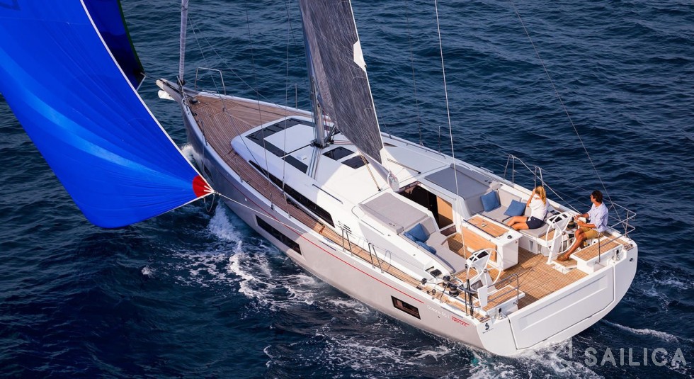 Oceanis 46 - Yacht Charter Sailica