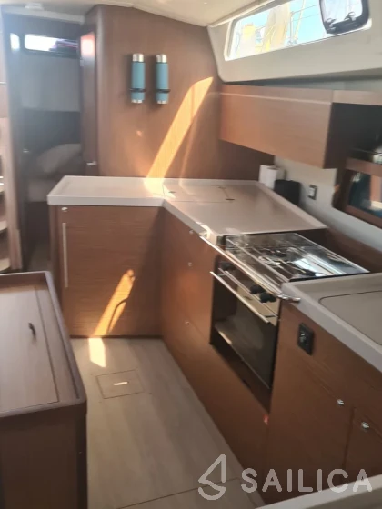 Oceanis 46.1 - Yacht Charter Sailica
