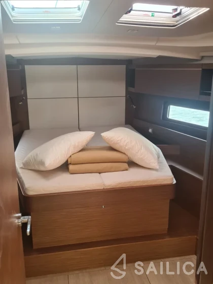 Oceanis 46.1 - Yacht Charter Sailica
