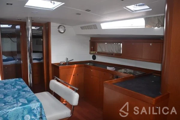 Oceanis 48 - Yacht Charter Sailica