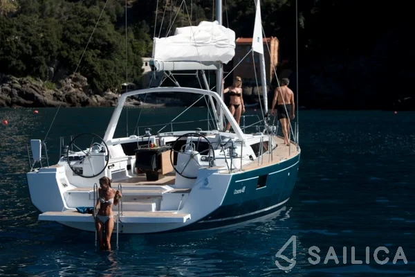 Oceanis 48 - Yacht Charter Sailica