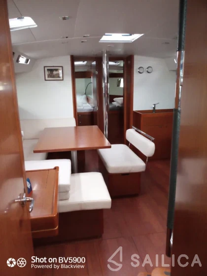 Oceanis 48 - Yacht Charter Sailica