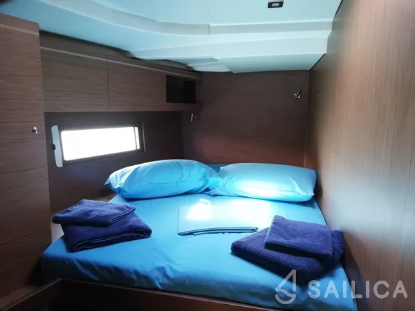 Oceanis 51.1 - Yacht Charter Sailica