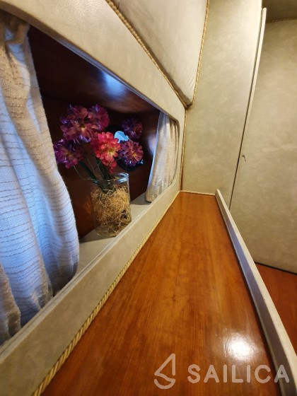 Canados 50 Fly - Yacht Charter Sailica