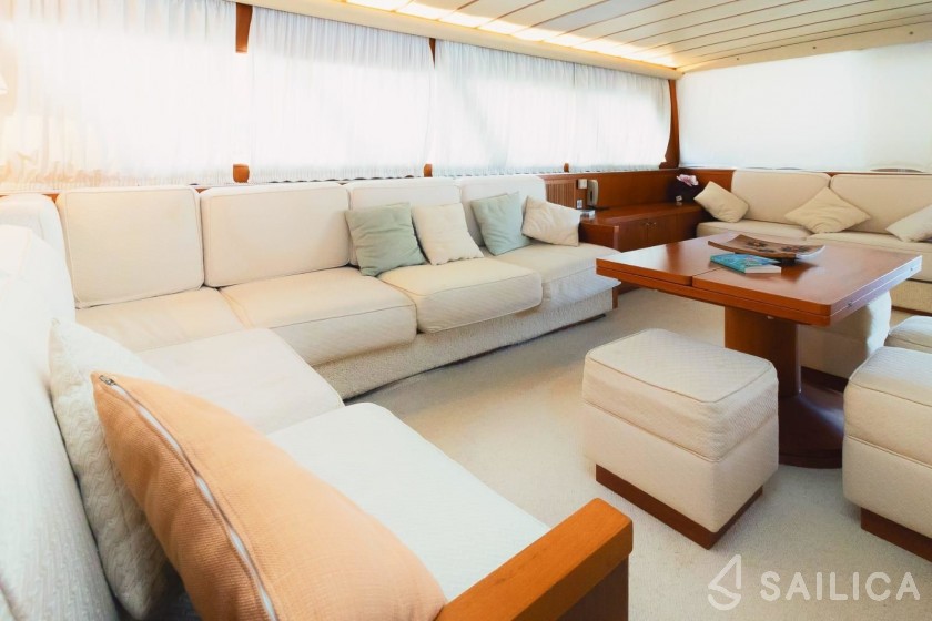 Cantieri di Pisa Pegasus 24 - Yacht Charter Sailica