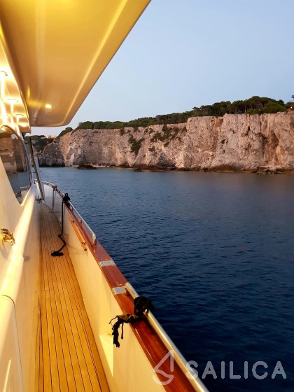 Custom Built - Yacht Charter Sailica