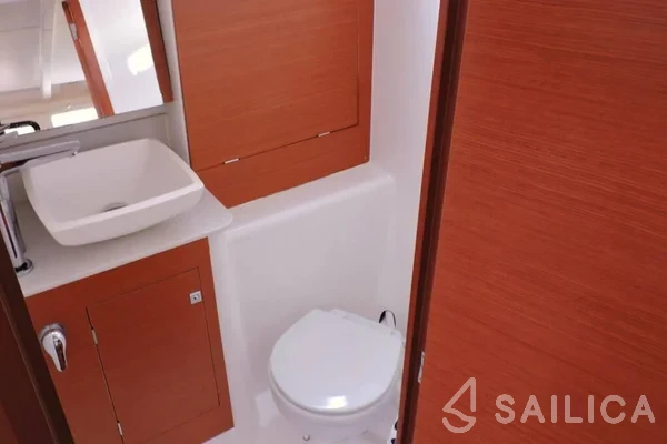 Dufour 360 GL - Yacht Charter Sailica
