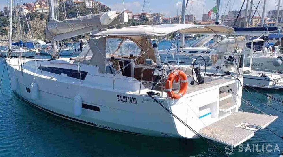 Dufour 430 - Yacht Charter Sailica