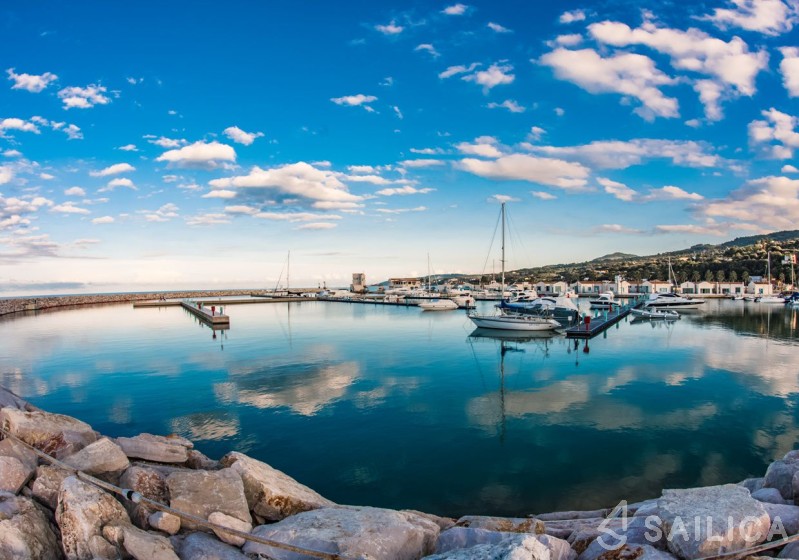 Dufour 430 - Yacht Charter Sailica