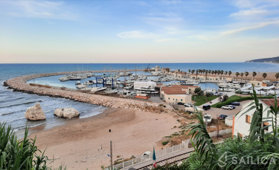 Dufour 430 - Yacht Charter Sailica