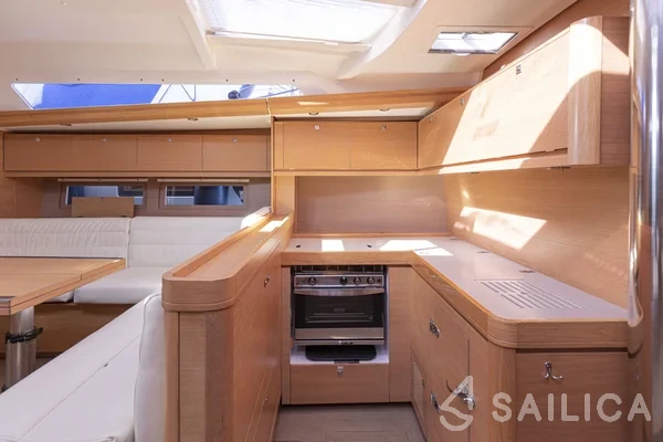 Dufour 500 GL - Yacht Charter Sailica