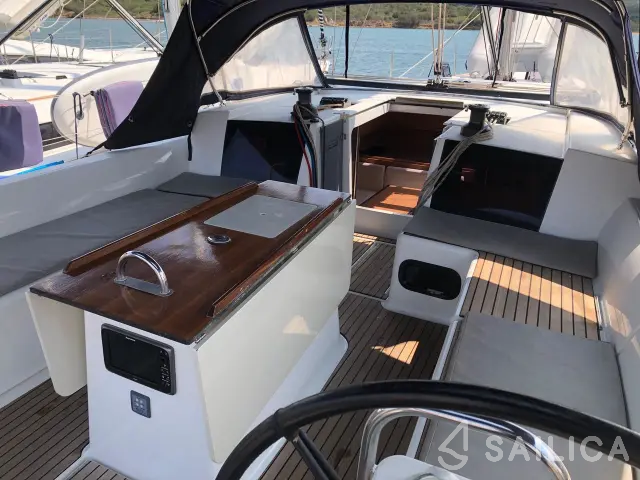 Dufour 500 GL - Yacht Charter Sailica
