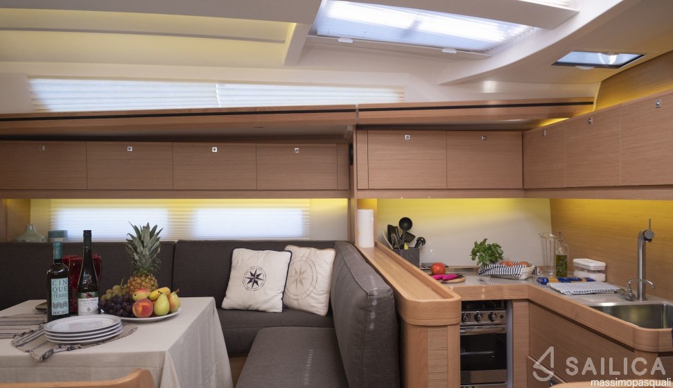 Dufour 525 GL - Yacht Charter Sailica