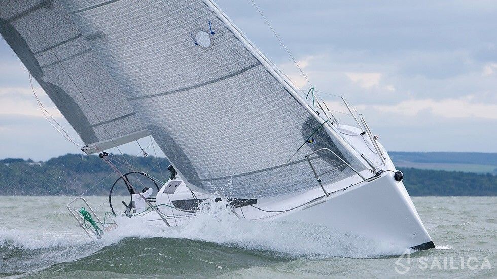Elan 320 - Yacht Charter Sailica