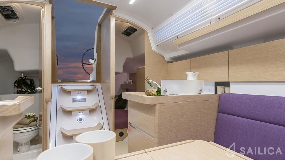 Elan 320 - Yacht Charter Sailica