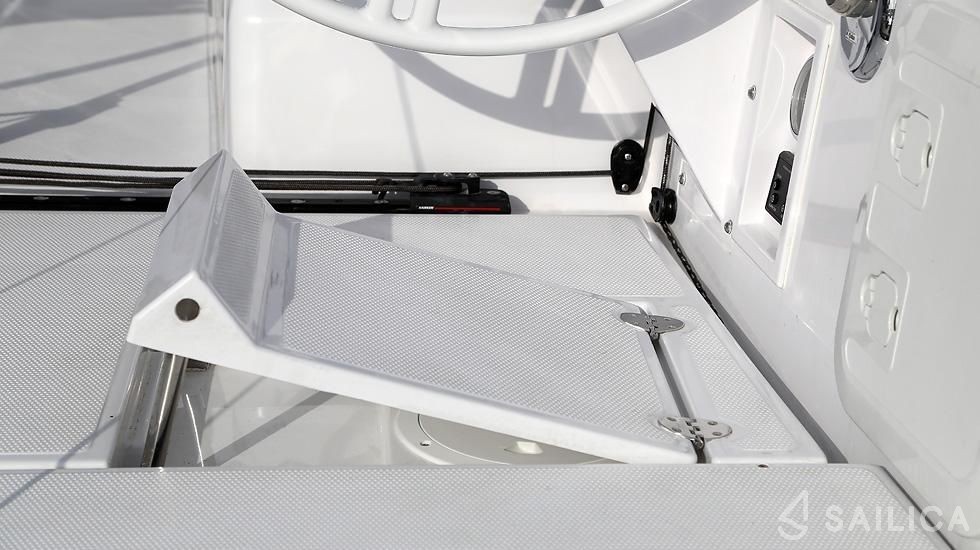 Elan 320 - Yacht Charter Sailica