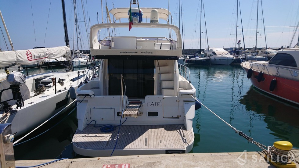 Enterprise 46 - Yacht Charter Sailica