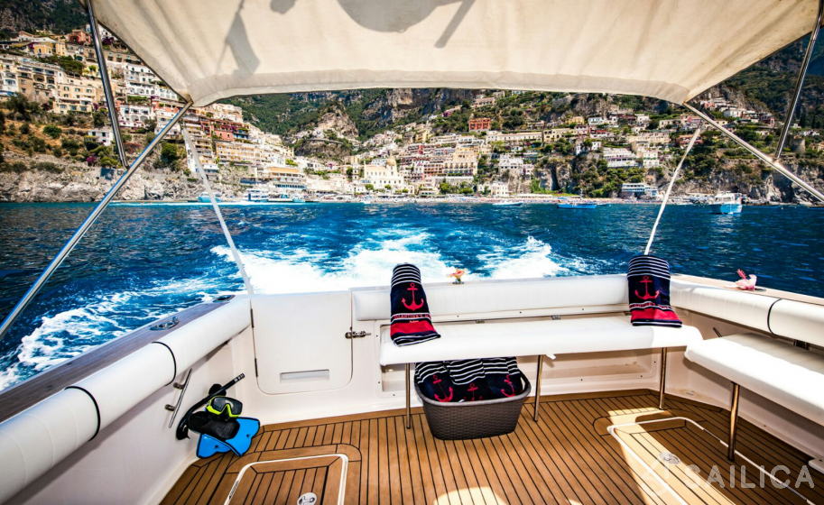 Faeton 10.40 - Yacht Charter Sailica