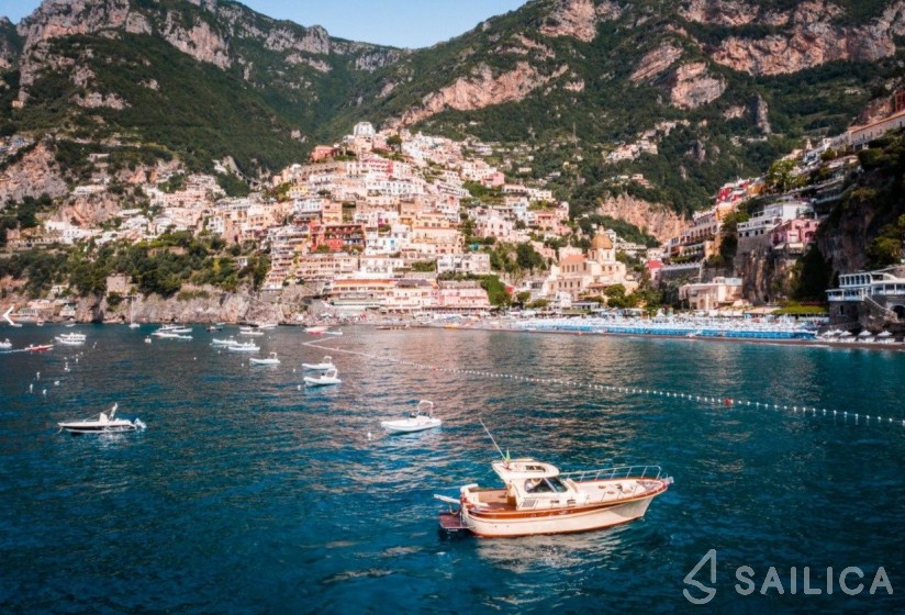 Fratelli Aprea 32 - Yacht Charter Sailica