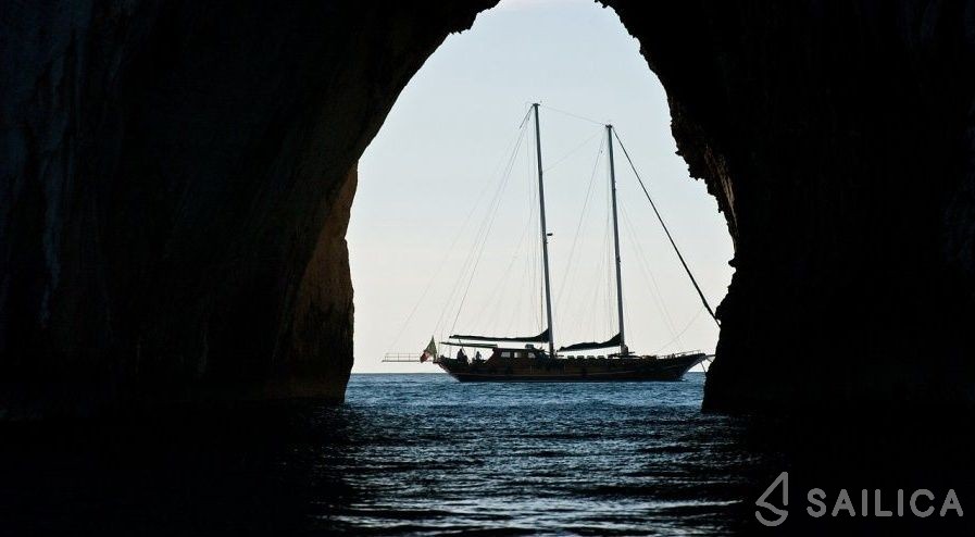 Gulet - Yacht Charter Sailica