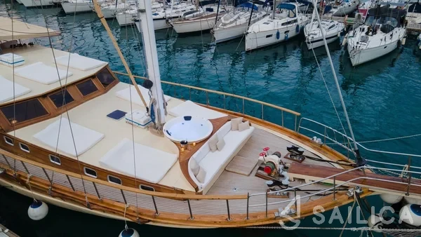 Gulet - Yacht Charter Sailica
