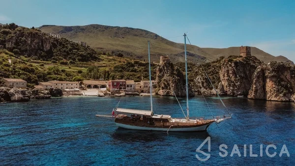 Gulet - Yacht Charter Sailica