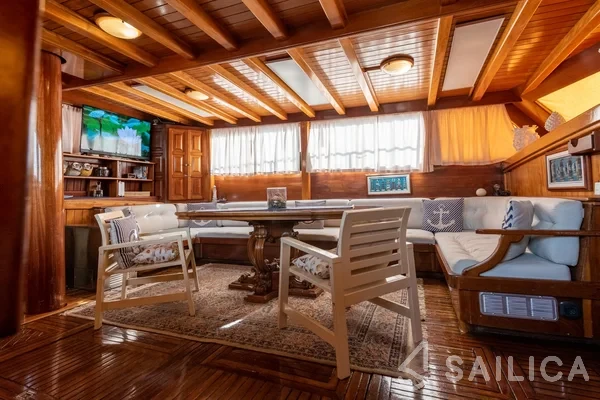 Gulet - Yacht Charter Sailica