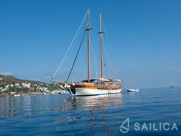 Gulet - Yacht Charter Sailica