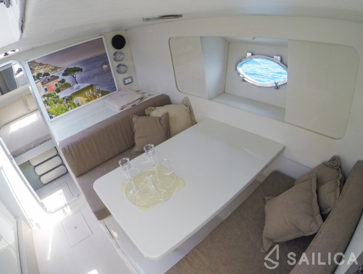 Itama 38 - Yacht Charter Sailica