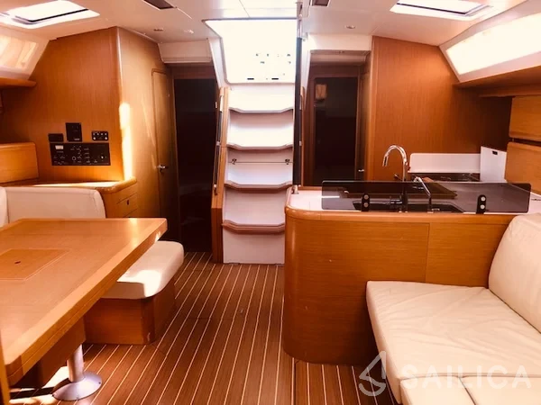 Jeanneau 53 - Photo #52 Jeanneau 53 - Yacht Charter Sailica