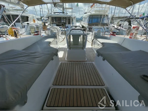 Jeanneau 53 - Photo #60 Jeanneau 53 - Yacht Charter Sailica