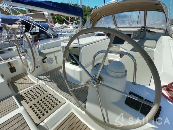 Jeanneau 53 - Photo #63 Jeanneau 53 - Yacht Charter Sailica